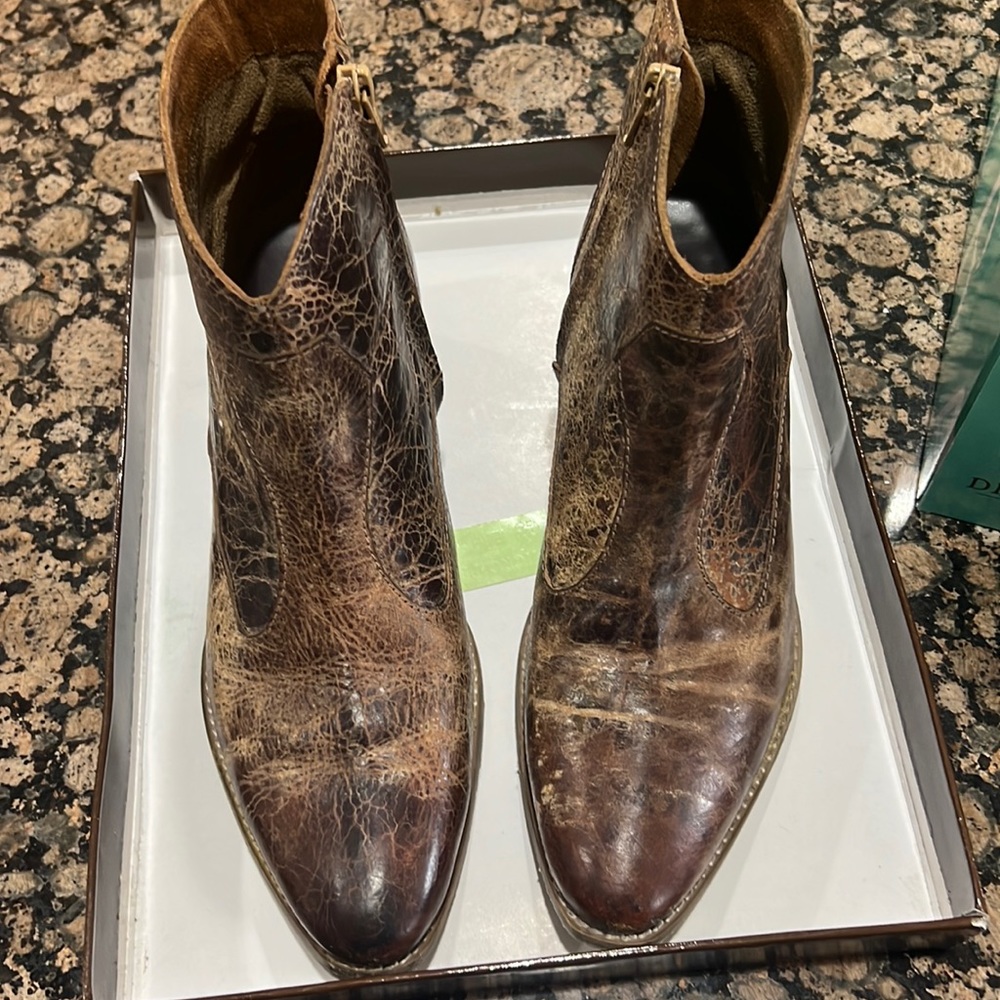 Distressed Diba True Plen Tee Boots